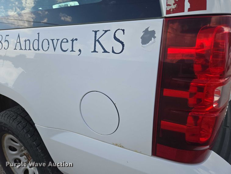 image for item EN8264 2007 Chevrolet Suburban 1500 SUV