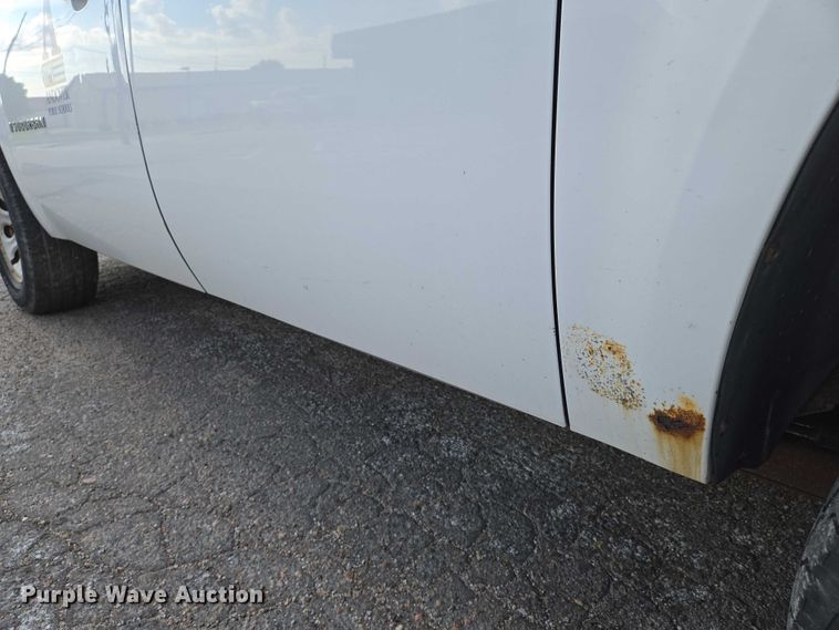 image for item EN8264 2007 Chevrolet Suburban 1500 SUV