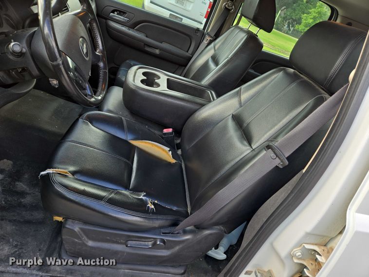 image for item EN8264 2007 Chevrolet Suburban 1500 SUV