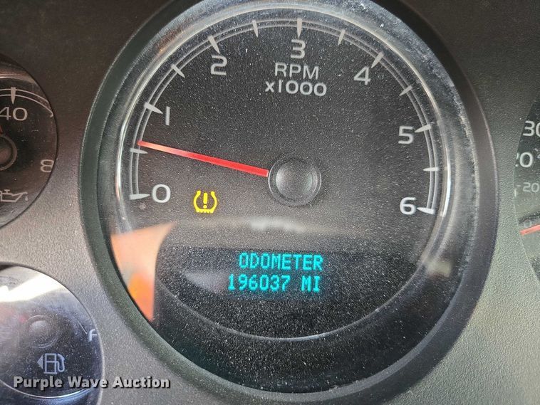 image for item EN8264 2007 Chevrolet Suburban 1500 SUV