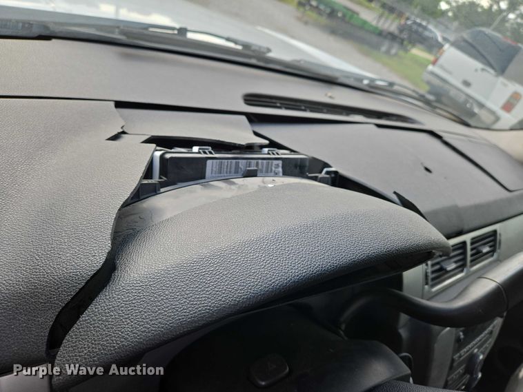 image for item EN8264 2007 Chevrolet Suburban 1500 SUV