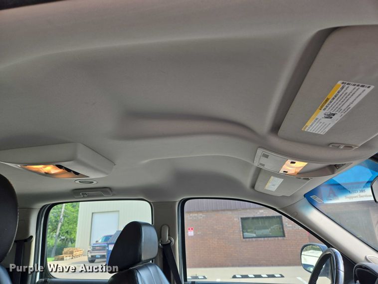 image for item EN8264 2007 Chevrolet Suburban 1500 SUV