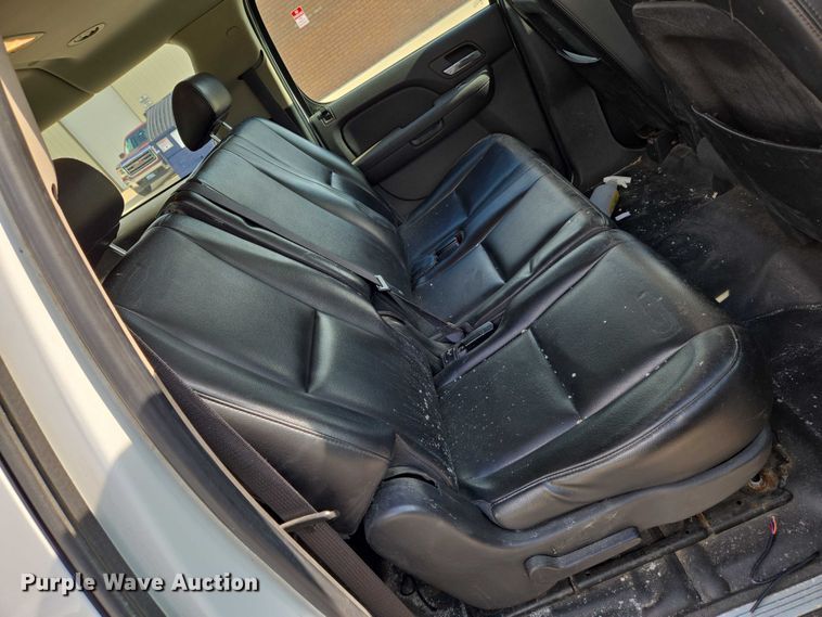 image for item EN8264 2007 Chevrolet Suburban 1500 SUV