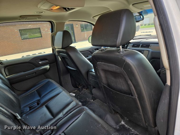 image for item EN8264 2007 Chevrolet Suburban 1500 SUV
