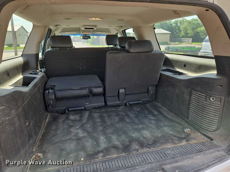 image for item EN8264 2007 Chevrolet Suburban 1500 SUV