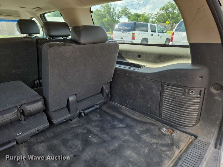 image for item EN8264 2007 Chevrolet Suburban 1500 SUV