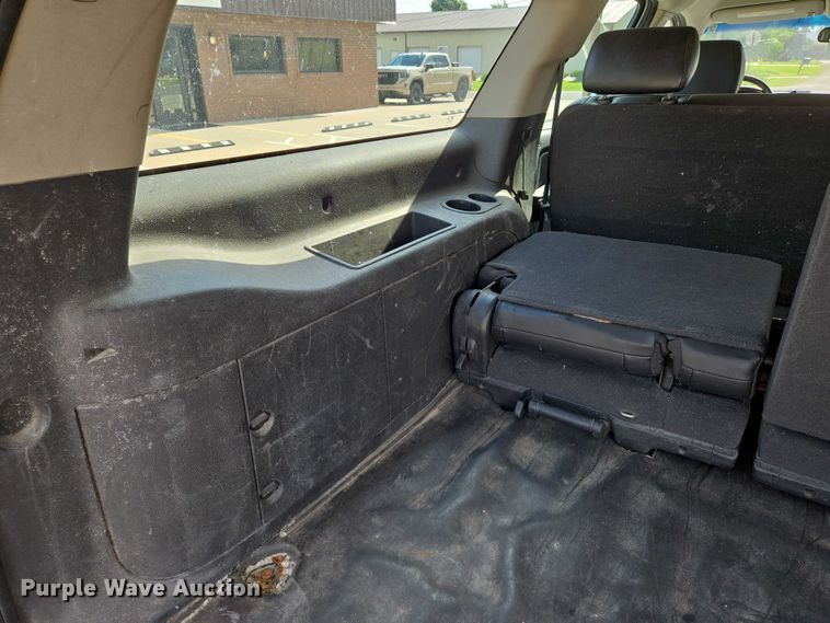 image for item EN8264 2007 Chevrolet Suburban 1500 SUV