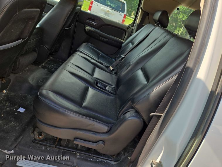 image for item EN8264 2007 Chevrolet Suburban 1500 SUV