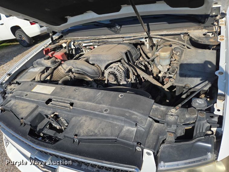 image for item EN8264 2007 Chevrolet Suburban 1500 SUV