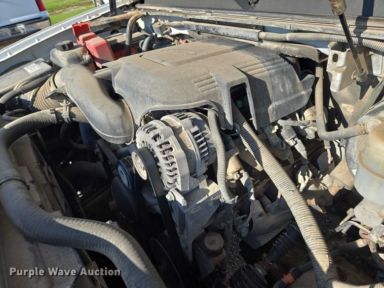 image for item EN8264 2007 Chevrolet Suburban 1500 SUV