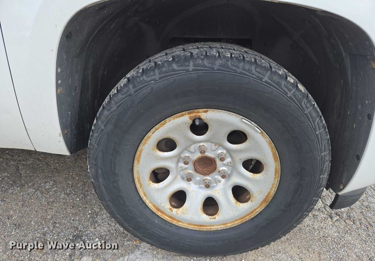 image for item EN8264 2007 Chevrolet Suburban 1500 SUV