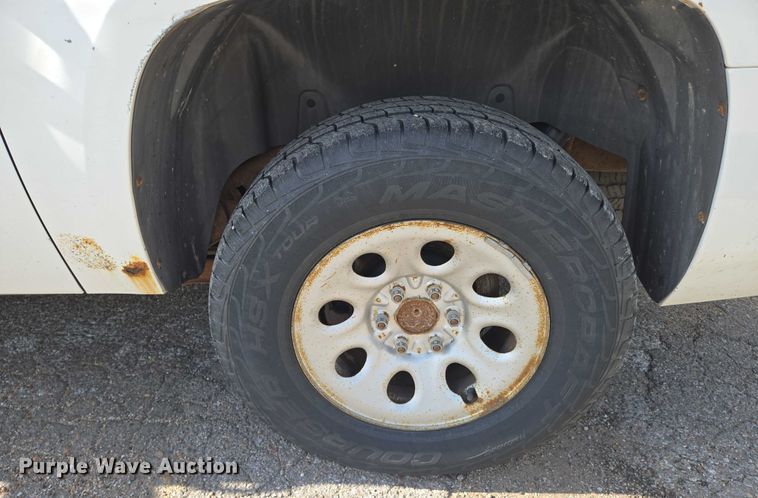 image for item EN8264 2007 Chevrolet Suburban 1500 SUV