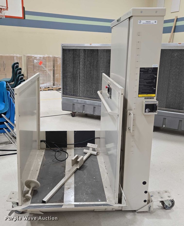 image for item EN8268 Porch-Lift wheelchair lift