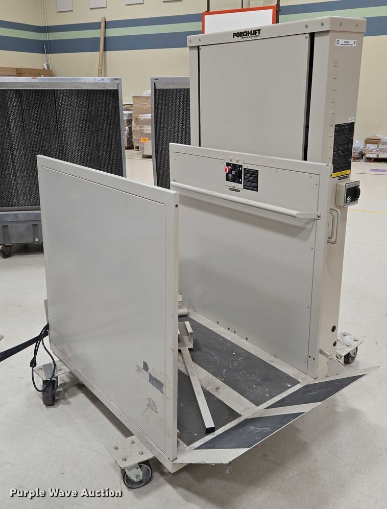 image for item EN8268 Porch-Lift wheelchair lift