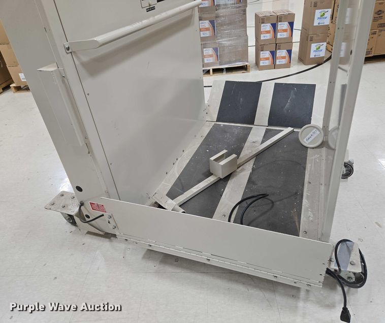 image for item EN8268 Porch-Lift wheelchair lift