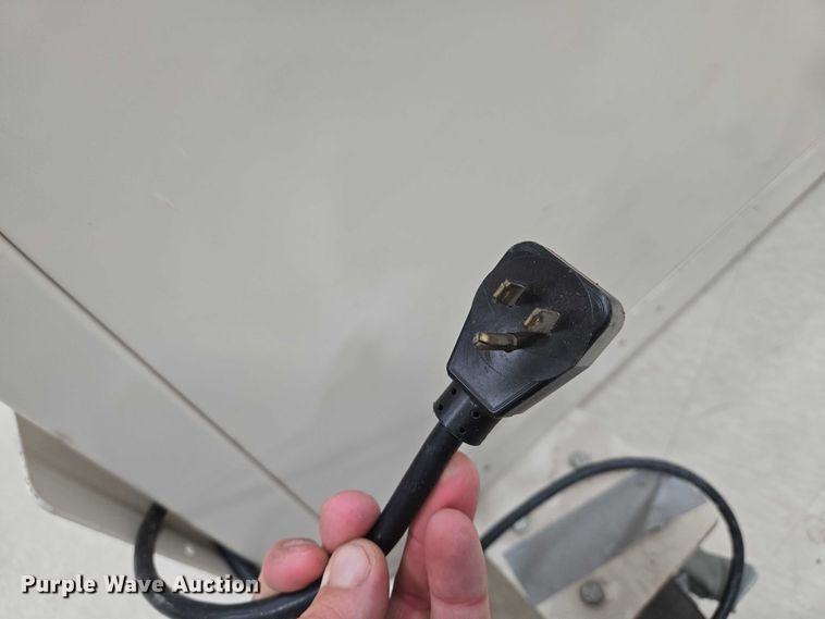 image for item EN8268 Porch-Lift wheelchair lift