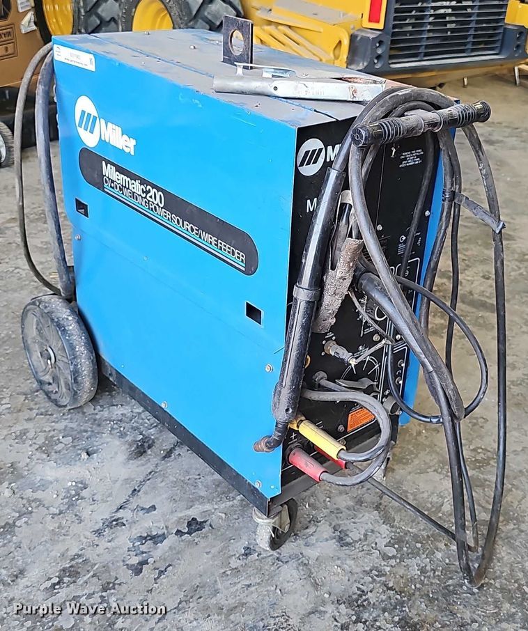 image for item EO1502 Miller Millermatic 200 welder