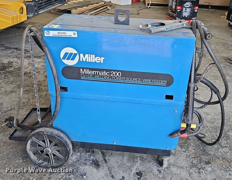 image for item EO1502 Miller Millermatic 200 welder