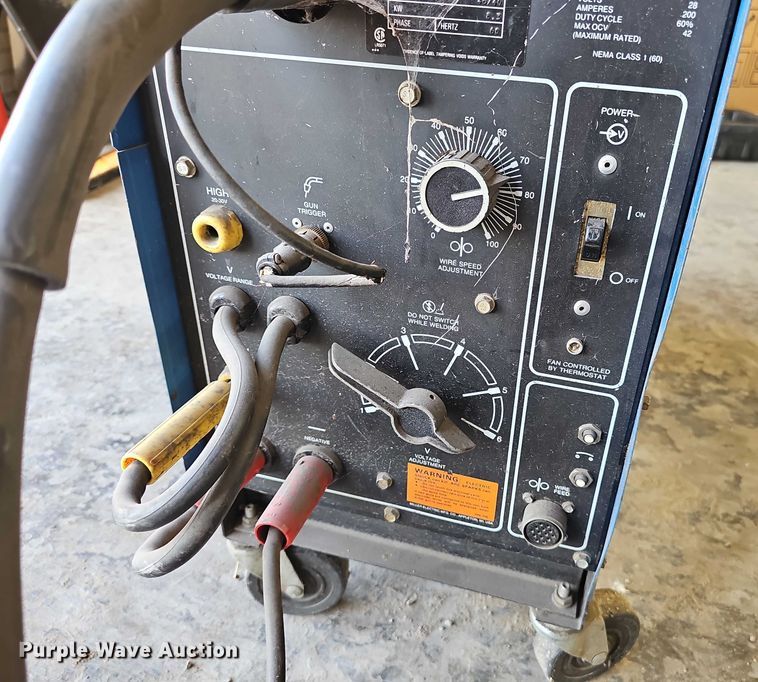 image for item EO1502 Miller Millermatic 200 welder