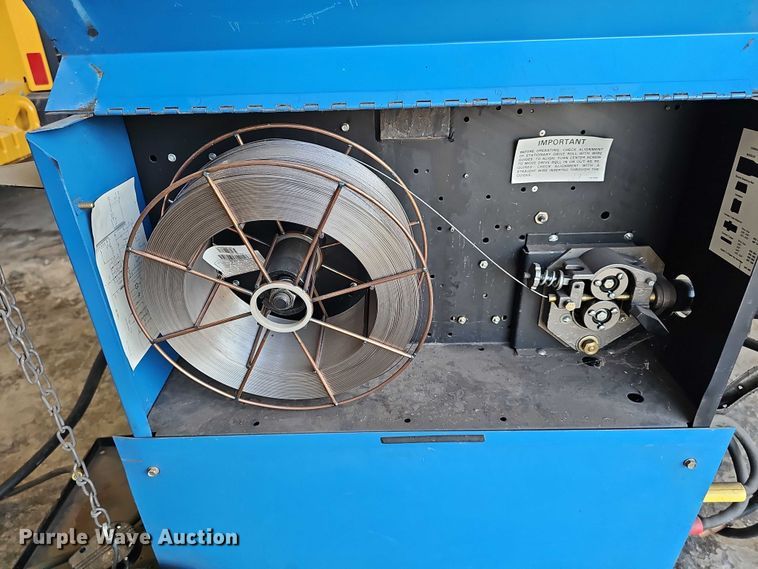 image for item EO1502 Miller Millermatic 200 welder