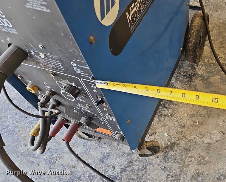 image for item EO1502 Miller Millermatic 200 welder
