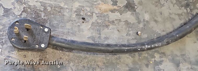 image for item EO1502 Miller Millermatic 200 welder