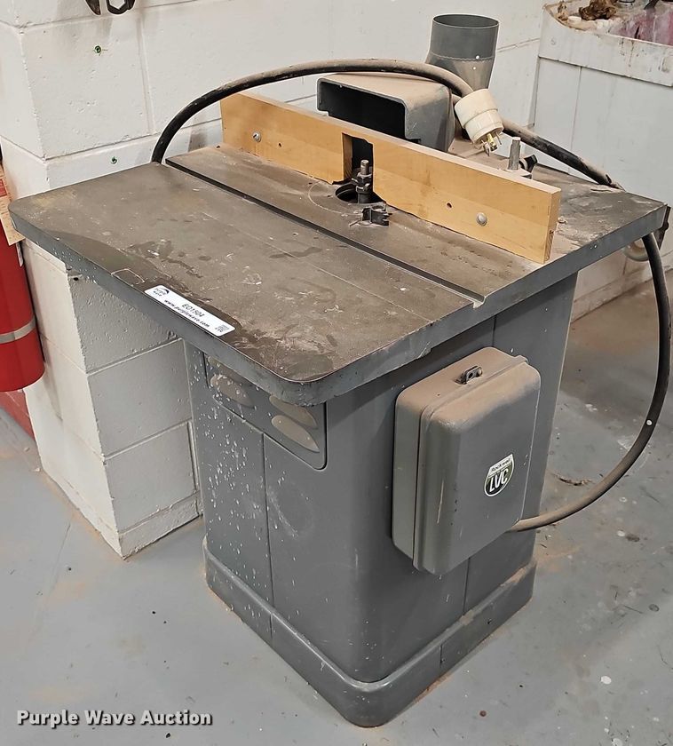 image for item EO1504 Rockwell International 43-361 router