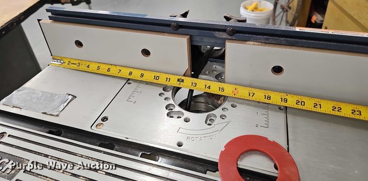 image for item EO1507 Bosch router table