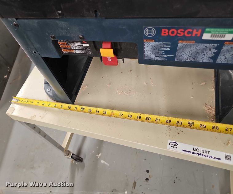 image for item EO1507 Bosch router table