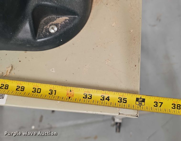 image for item EO1507 Bosch router table