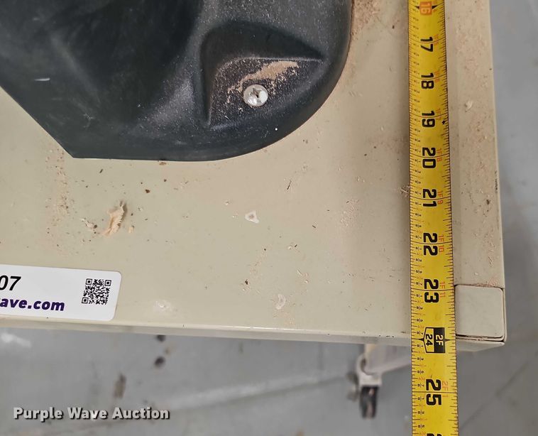 image for item EO1507 Bosch router table