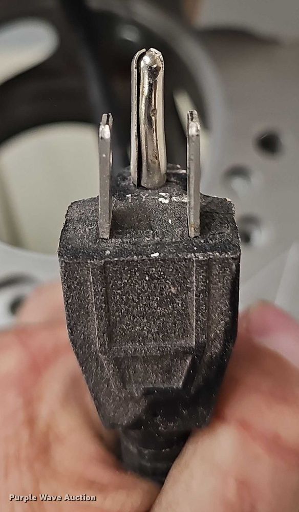 image for item EO1507 Bosch router table