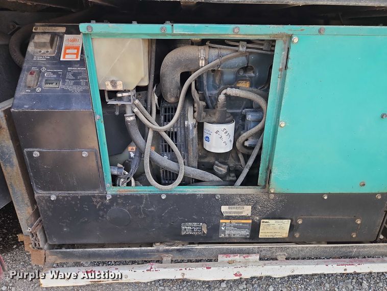 image for item EO4518 1998 Blue Bird F121640 coach bus