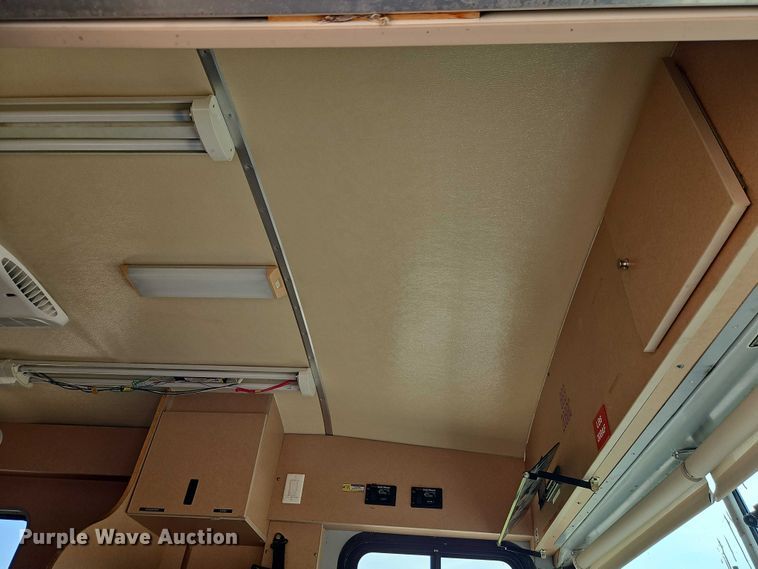 image for item EO4518 1998 Blue Bird F121640 coach bus