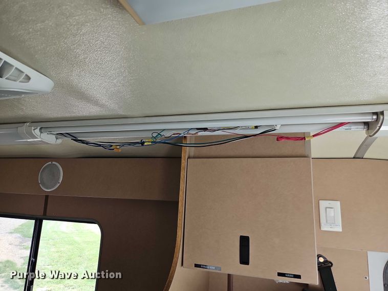 image for item EO4518 1998 Blue Bird F121640 coach bus