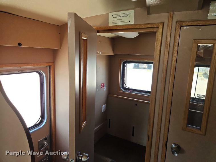 image for item EO4518 1998 Blue Bird F121640 coach bus