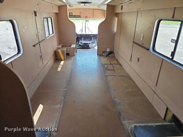 image for item EO4518 1998 Blue Bird F121640 coach bus