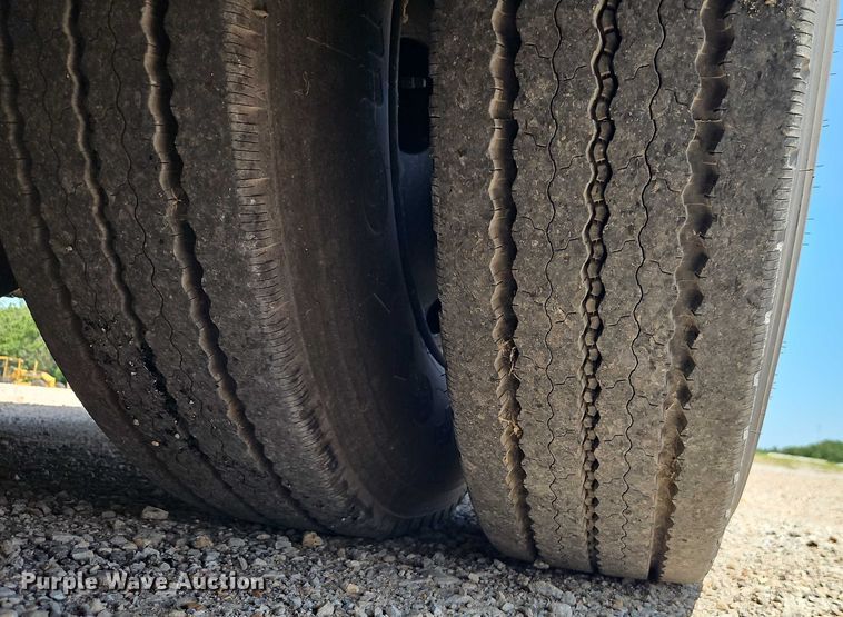 image for item EO4518 1998 Blue Bird F121640 coach bus