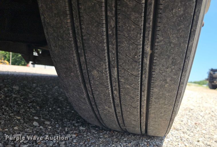 image for item EO4518 1998 Blue Bird F121640 coach bus