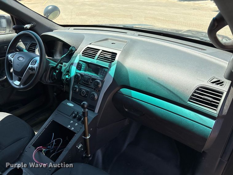 image for item EQ4600 2015 Ford Explorer Police Interceptor SUV