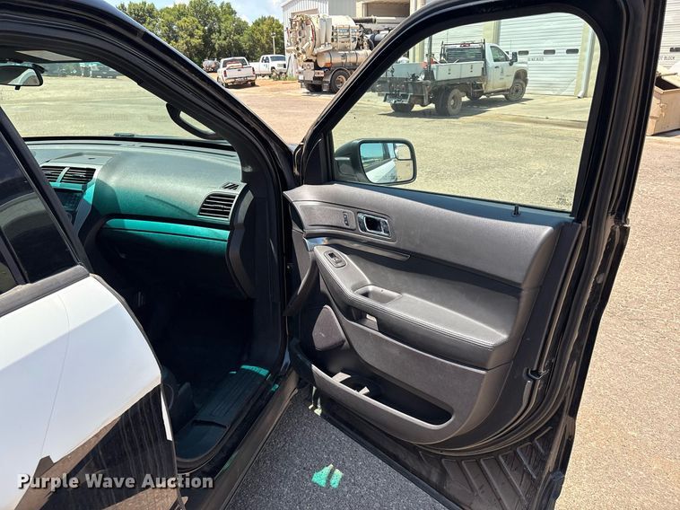 image for item EQ4600 2015 Ford Explorer Police Interceptor SUV