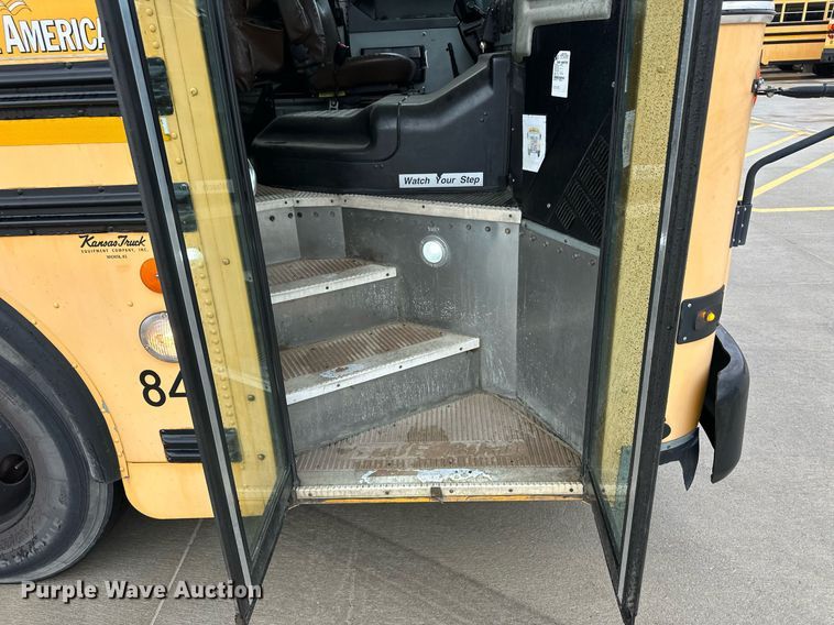 image for item EQ4854 2006 Blue Bird All American FE school bus