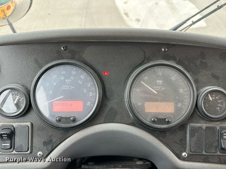 image for item EQ4854 2006 Blue Bird All American FE school bus