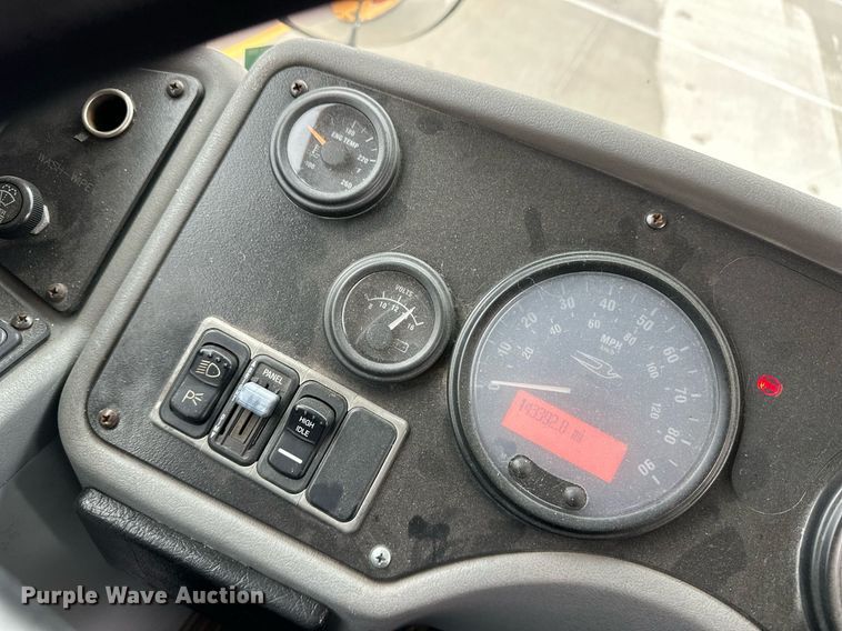 image for item EQ4854 2006 Blue Bird All American FE school bus