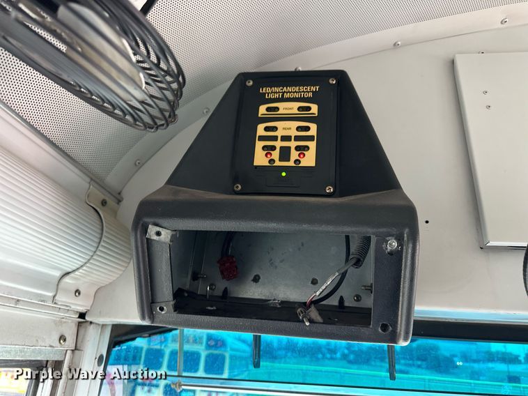 image for item EQ4854 2006 Blue Bird All American FE school bus