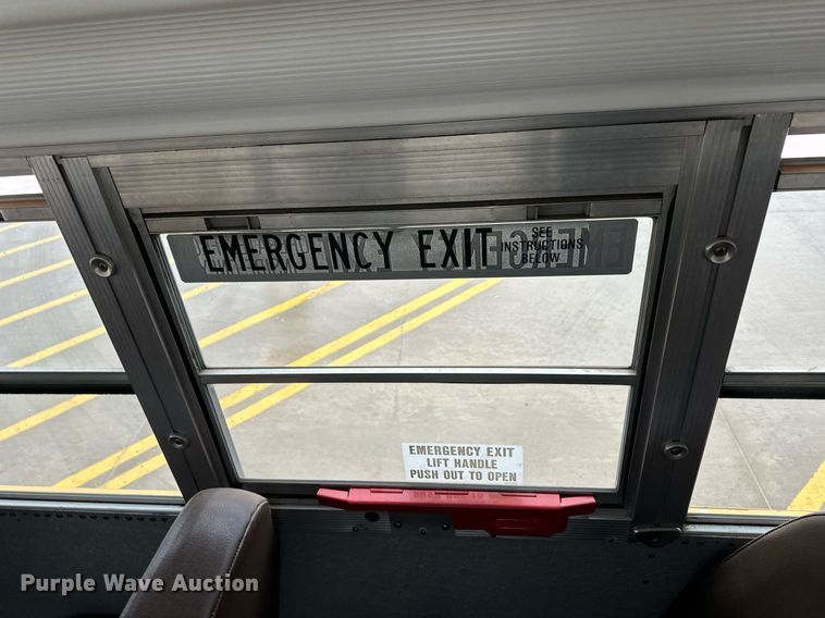 image for item EQ4854 2006 Blue Bird All American FE school bus