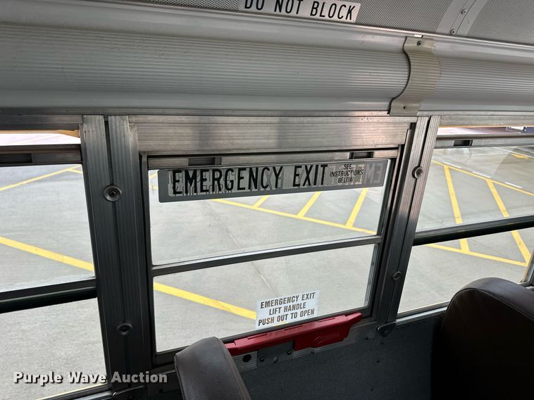 image for item EQ4854 2006 Blue Bird All American FE school bus