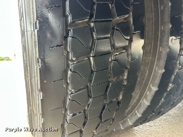 image for item EQ4854 2006 Blue Bird All American FE school bus