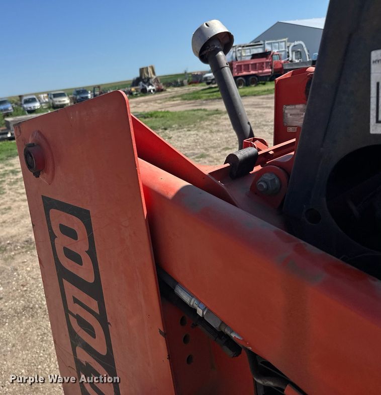 image for item ER2100 1995 Bobcat 853H skid steer loader
