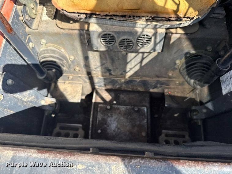 image for item ER2100 1995 Bobcat 853H skid steer loader